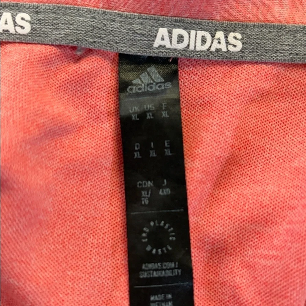 Men’s used Adidas peach size XL golf polo shirt Pre own items are as is